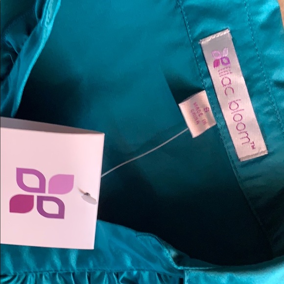 Tops - Picture 3 of 3